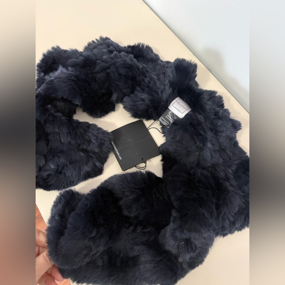 NWT Pull-Through Ruffle Scarf - LUXURIOUS! Genuine Rex Rabbit Fur. - Picture 4 of 4
